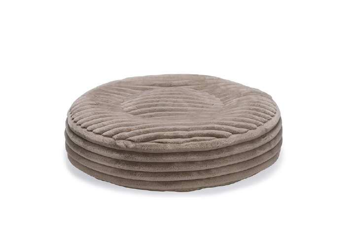 Designed by Lotte Hundekissen Reza Rund